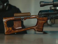 Na co zwrócić uwagę przy zakupie celownika do wiatrówki – powiększenie, siatka celownicza i montaż